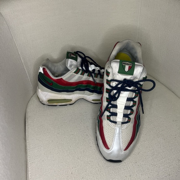 Super rare . Vintage 1995 Nike air max special MEXICO sedition